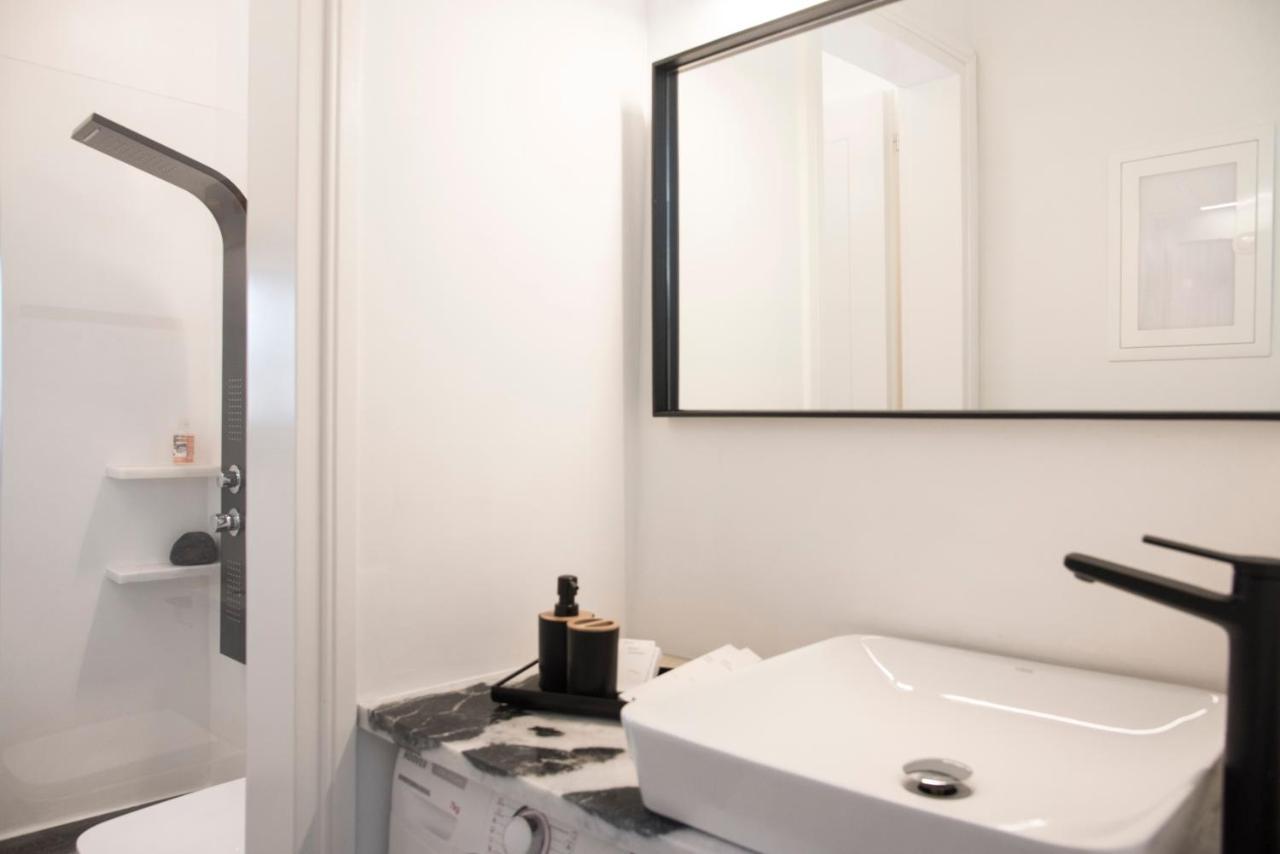 White New 1Bd House With Private Jacuzzi In Isterni Isterni (Paros) Exterior photo