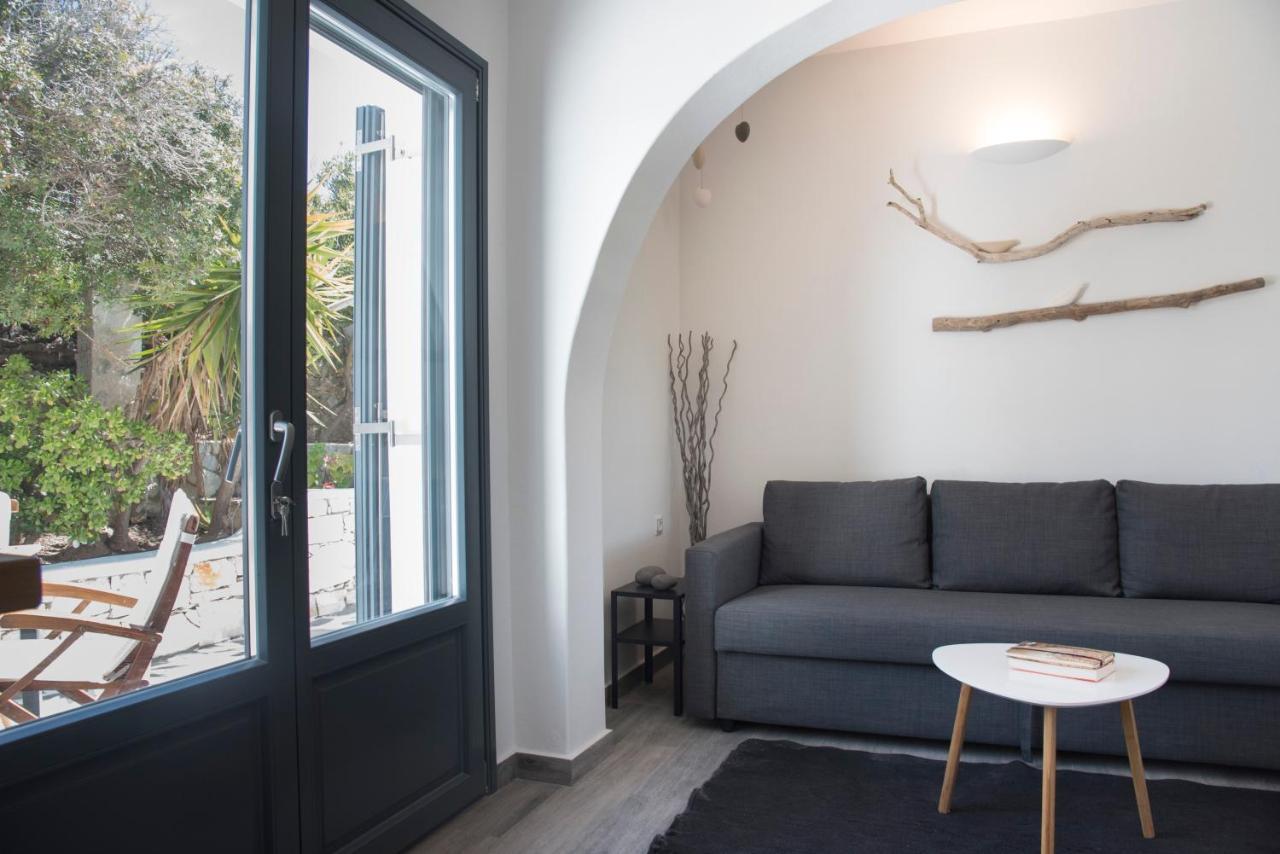 White New 1Bd House With Private Jacuzzi In Isterni Isterni (Paros) Exterior photo