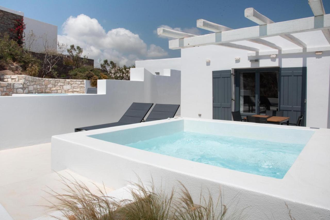 White New 1Bd House With Private Jacuzzi In Isterni Isterni (Paros) Exterior photo
